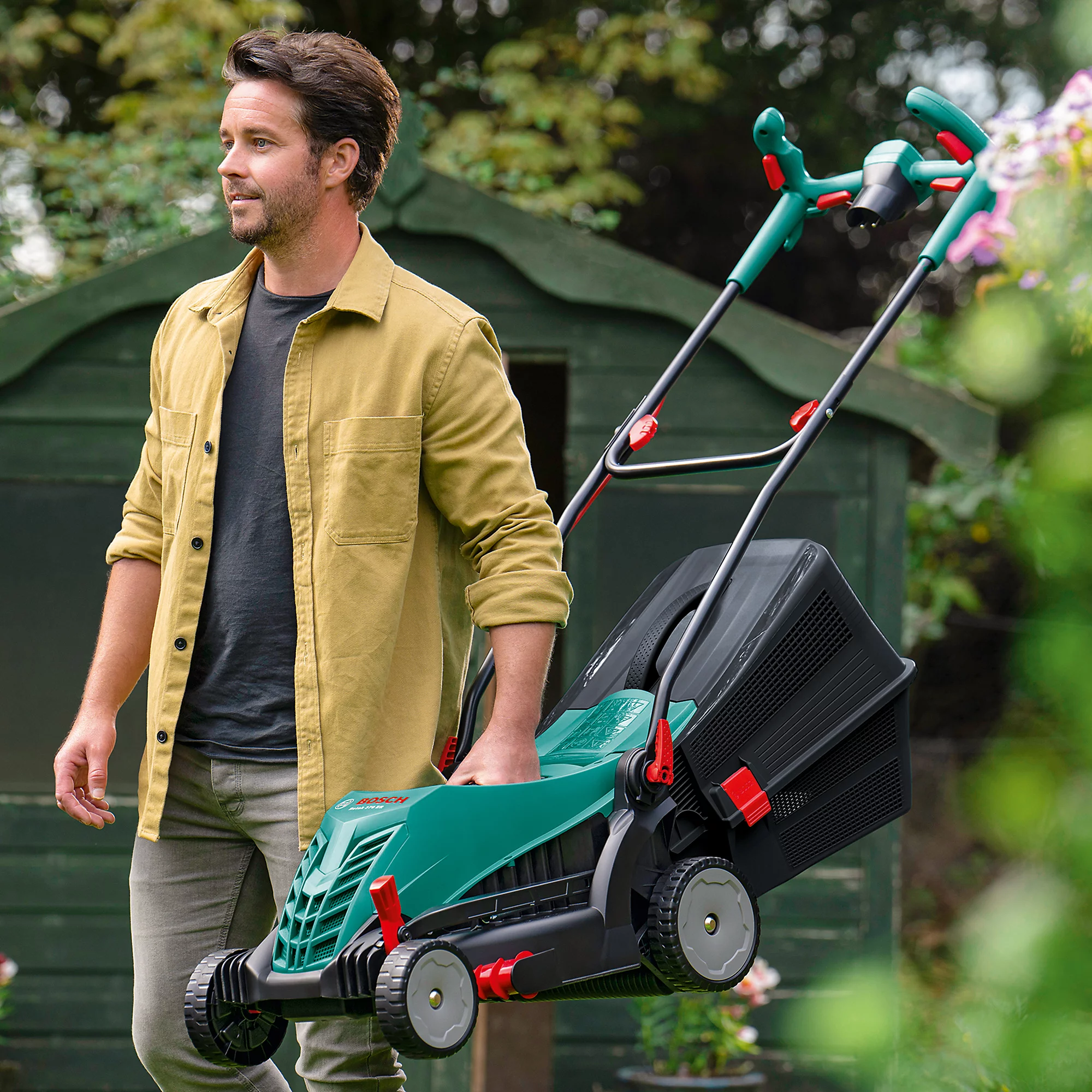 Bosch Rotak 370 ER Corded Rotary Lawnmower - Image 5